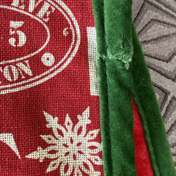 Christmas Table Runner/72” Ling - Picture 4 of 4